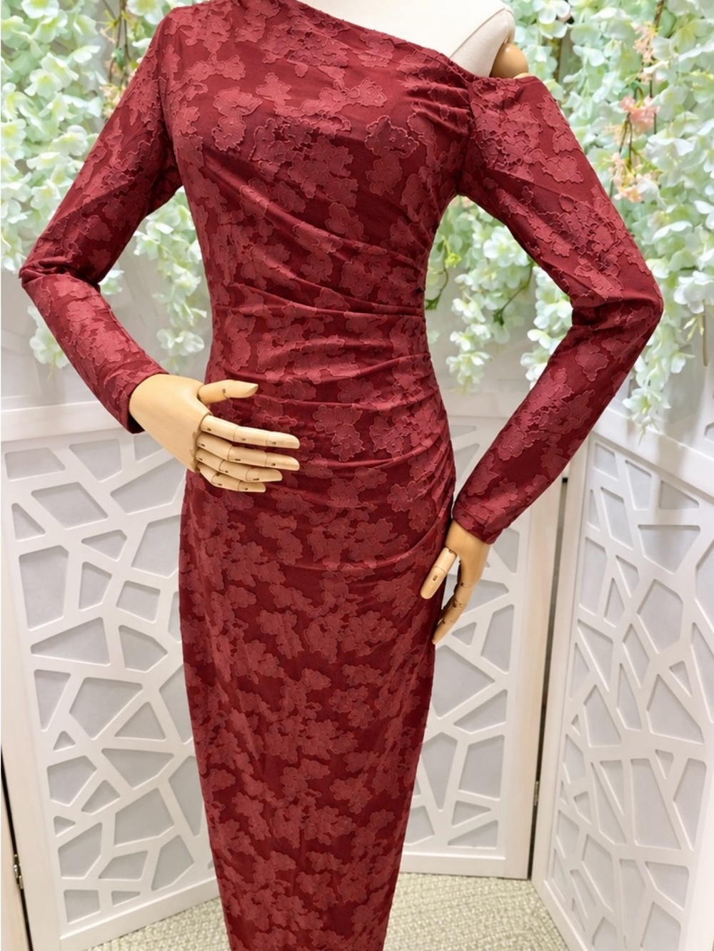 One-Shoulder Burgundy Jacquard Sheath Dress